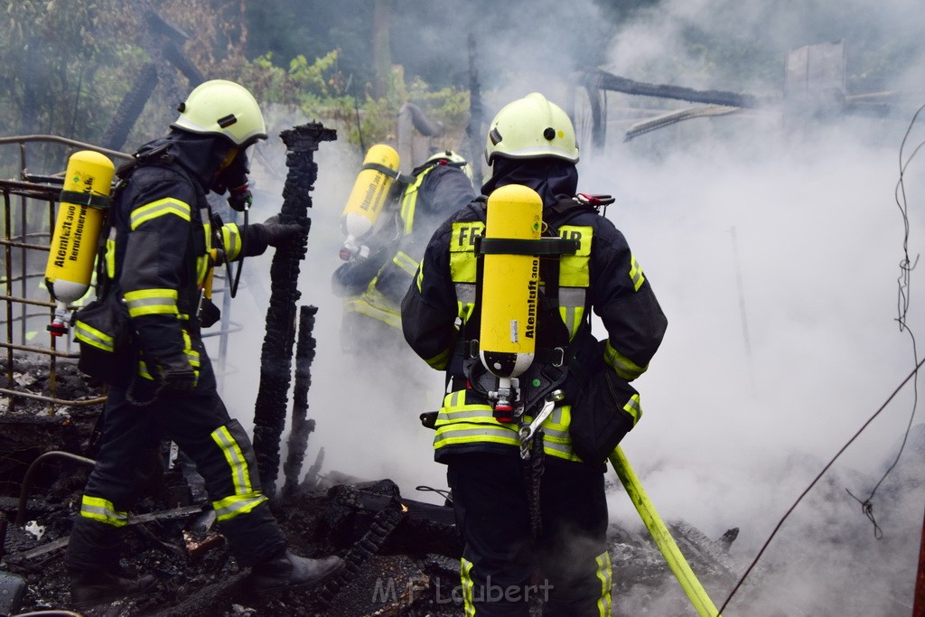 Laubenbrand Koeln Holweide Kochwiesenstr P117.JPG - Miklos Laubert